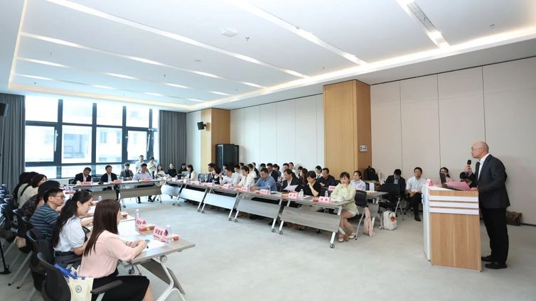 中国工程院科技战略咨询项目“肿瘤全程个案管理发展战略研究”在浙江省肿瘤医院开展调研座谈